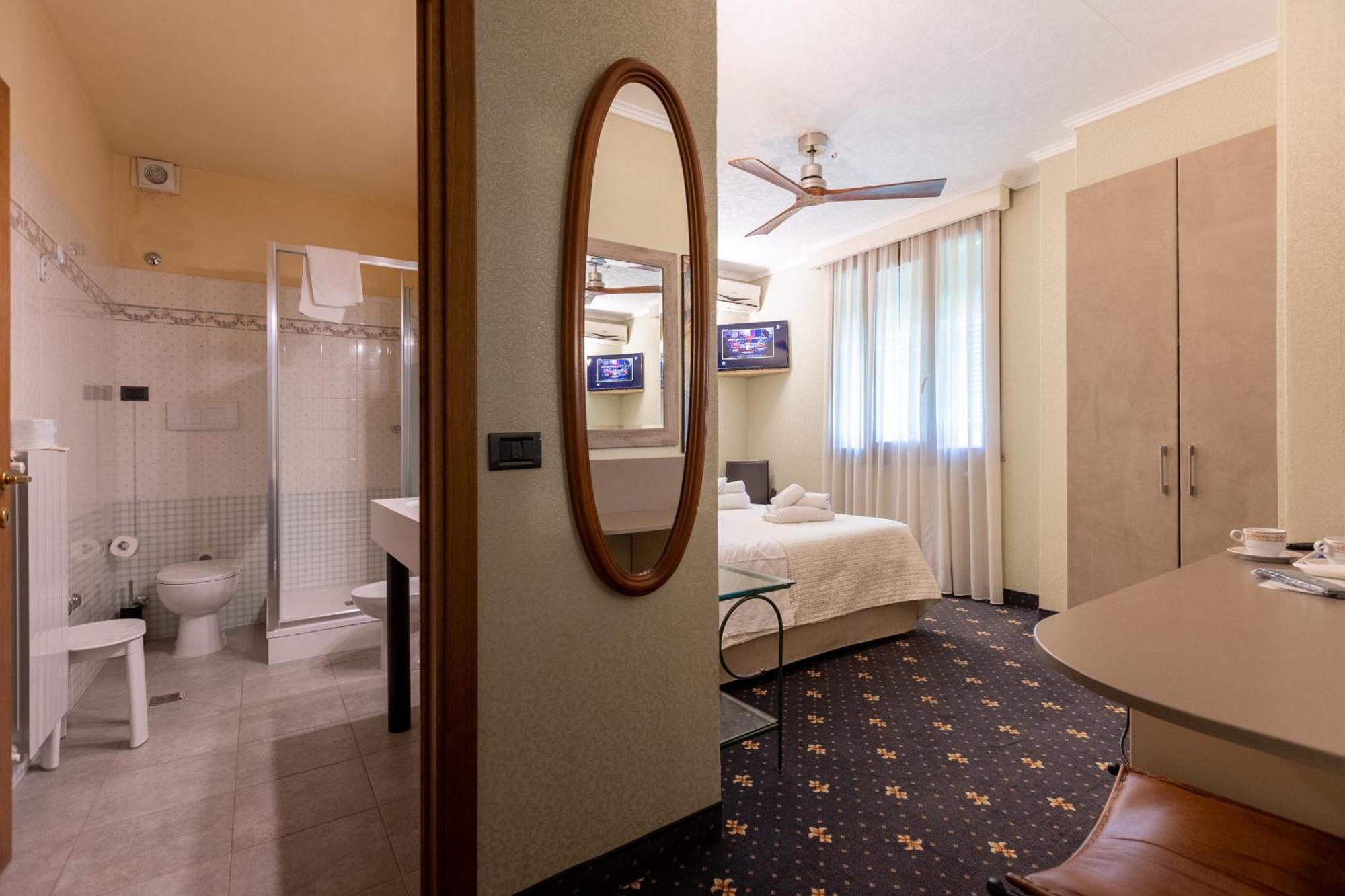 Holiday Rooms Antica Badia Вольтерра Экстерьер фото